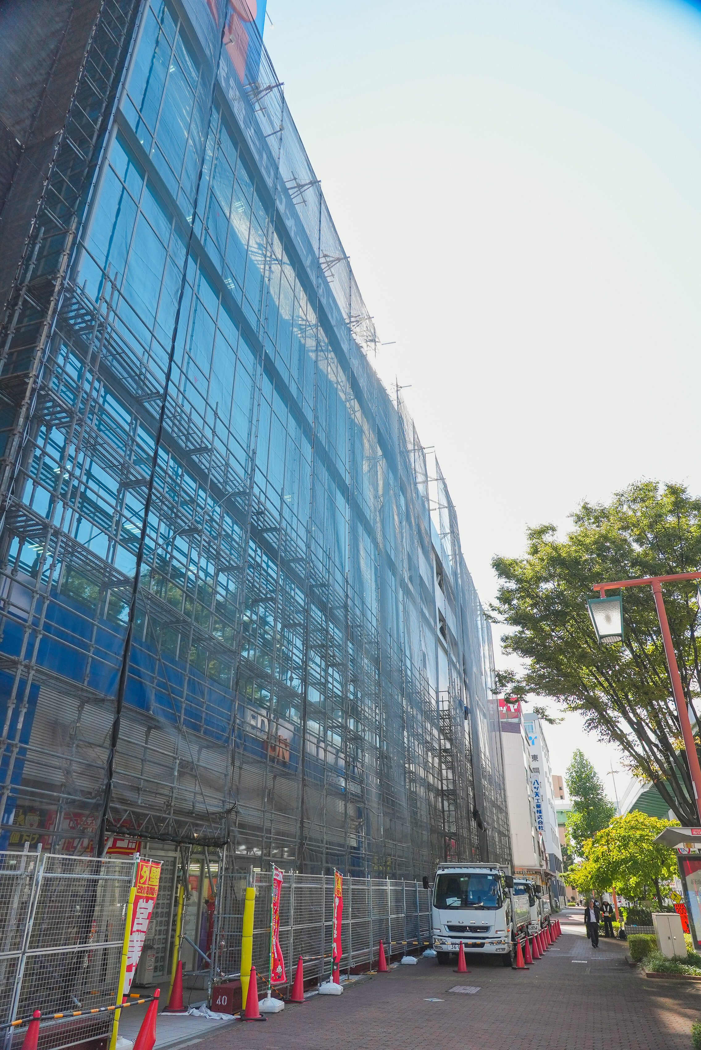愛知県名古屋市の商業施設の足場施工
